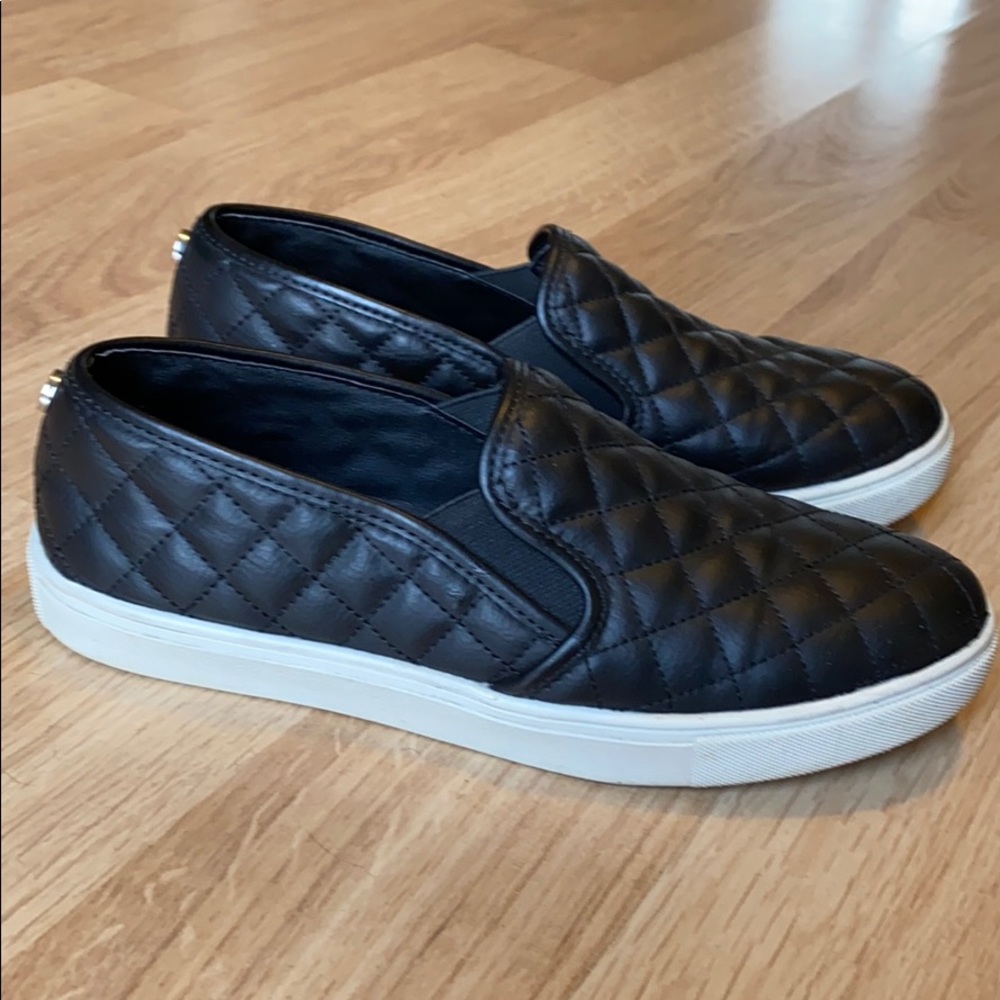 Steve Madden Ecentrcq slip on sneaker size 8.5 🔥